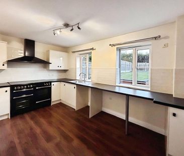 4 bedroom detached house to rent - Photo 1