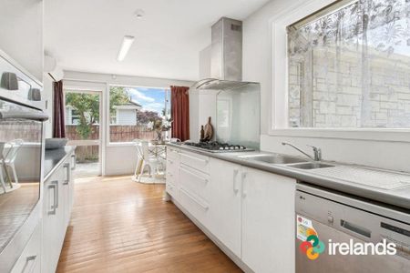 Charming 3-Bedroom Home in Bryndwr - Photo 5