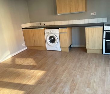 1 Bed Flat, Hyde Road, M18 - Photo 1