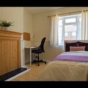 3 Bed Semi-Detached House, Freeburn Causeway, CV4 - Photo 2