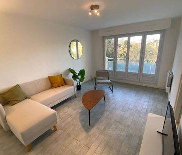 82m² 3 chambres place de parking meublé équipé - Photo 2