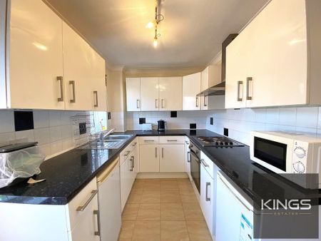 4 bedroom townhouse to rent - Photo 4