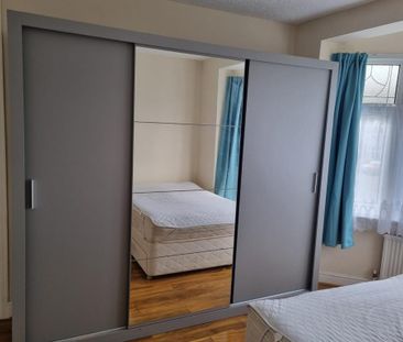 3 bedroom terraced house to rent - Photo 3