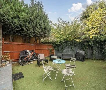Red Post Hill, London, SE21 - Photo 1