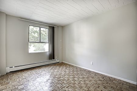 Millard Manor Apartments - Photo 5