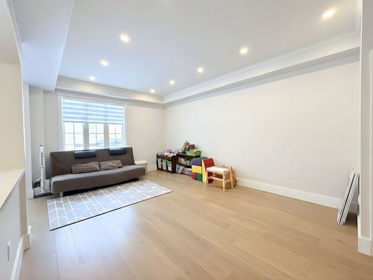 $3,000 / 3 br / 2.5 ba / 99 Panabaker Dr unit 9 - Photo 1
