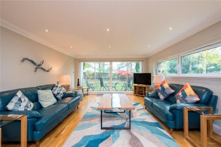 3 bedroom flat to rent - Photo 3