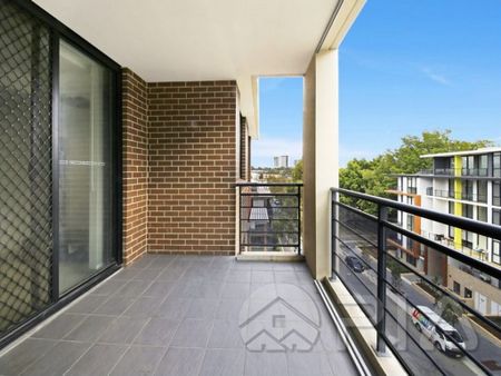 By The River, Ideal Location, Modern & Contemporary Apartment**Entry from block C1** - Photo 3