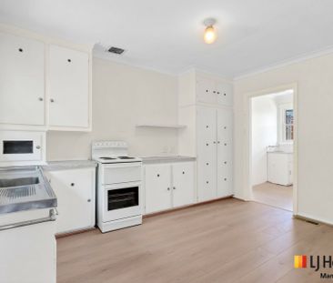 12 Warramoo Crescent, Narrabundah ACT, Belconnen - Photo 2