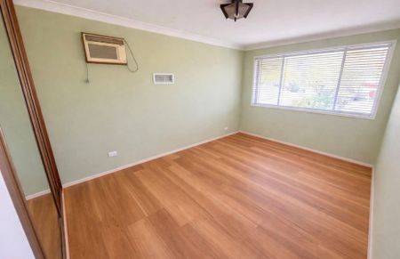 SORT AFTER CENTRAL QUIET LOCATION! - Photo 4