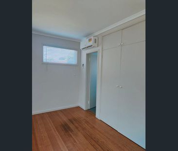Affordable Renovated Studio Apartment in Bulleen - Photo 1