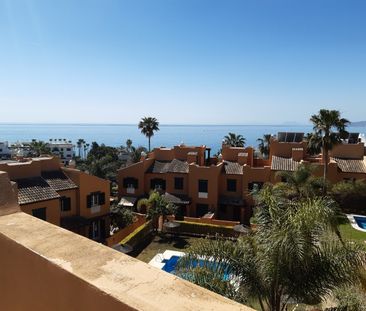 3 Bedrooms Town HouseEstepona - Photo 4