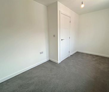 2 bedroom semi-detached house to rent - Photo 3