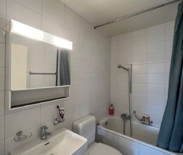 Proche de toutes commodités, appartement de 2 pièces au 2ème étage - Foto 1