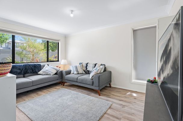 MODERN FAMILY HOME! - Photo 1