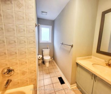 Detached Home For Lease | N9249654 - Photo 2