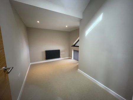 Hopton Lane, Mirfield - Photo 3