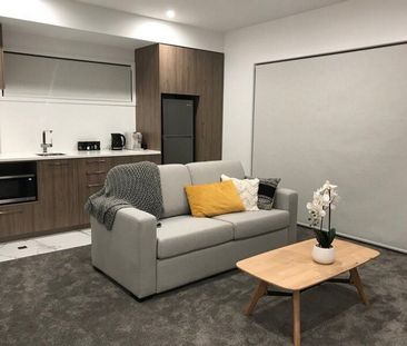 PERFECTLY POSITIONED 1 BEDROOM APARTMENT - Photo 1
