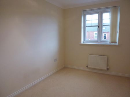 2 bedroom block of apartments to rent - Photo 3