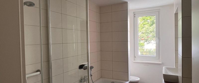 2-Raum-Wohnung mit modernem Grundriss und Balkon - Foto 1