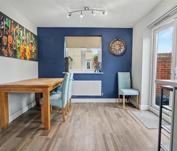 3 bedroom detached house to rent - Photo 5