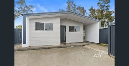 IDEAL URBAN RETREAT WITH MODERN COMFORTS - Photo 2