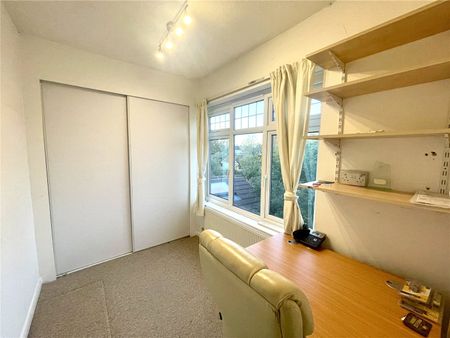 Tudor Court, 18 Church Road West, Farnborough, GU14 - Photo 4