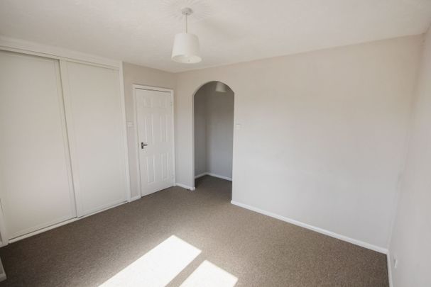 Brimsham Park, South Gloucestershire, Yate, BS37 7HU - Photo 1