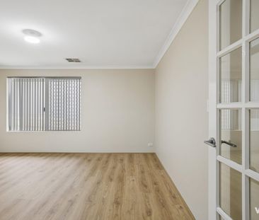 Spacious & Comfortable Living in Hilton - Photo 4