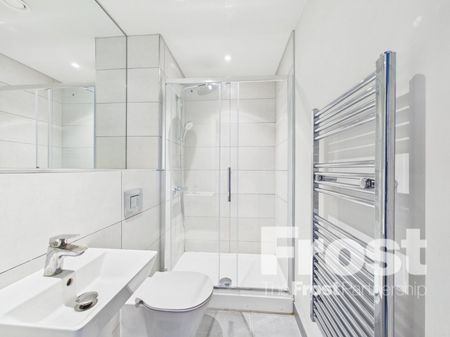 Petersfield Avenue, Slough, Berkshire,SL2 - Photo 5
