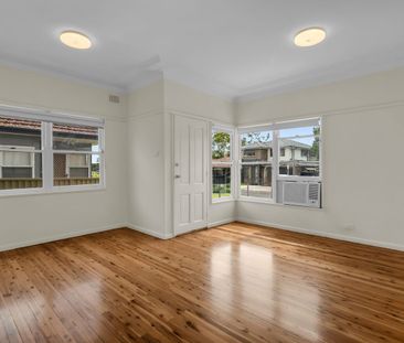 Spacious & Freshly Updated Family Home in a Prime Location - Photo 6