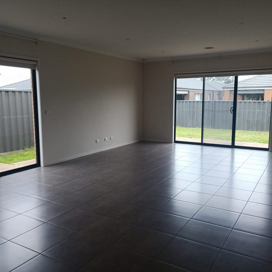 26 Weavers Street, Wyndham Vale VIC, Belconnen - Photo 1