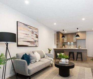 Luxury 2 Bed - Photo 2