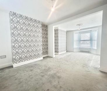4 bedroom terraced house to rent - Photo 4