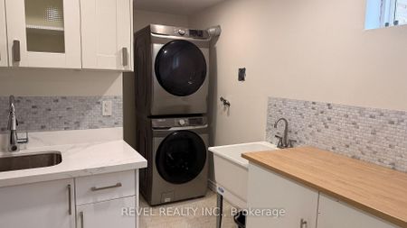 For Lease - 674 Roselawn Avenue Unit# Lower, Oshawa, Ontario - Photo 4