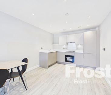 Petersfield Avenue, Slough, Berkshire,SL2 - Photo 4