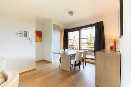 Proche Musée du tram, bel appartement meublé 2 chambres avec terrasse - Photo 5