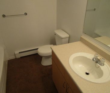 Cité des Jeunes - 4 1/2 - Photo 2