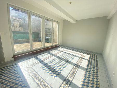 Location appartement 3 pièces, 80.96m², Narbonne - Photo 2