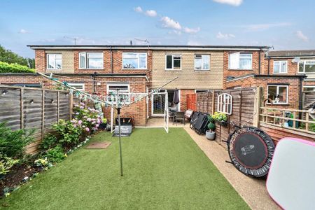 4 bedroom terraced house to rent - Photo 4