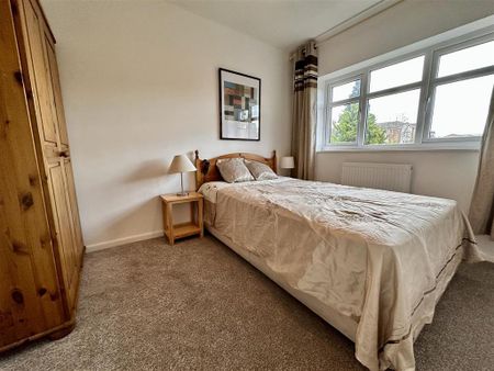 3 bedroom semi-detached house to rent - Photo 3