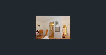 COMFORTABLE FAMILY LIVING IN CONVENIENT LOCATION - Photo 4