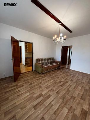 Pronájem bytu 2+1, ul. Slovenská 290, Holešov - Photo 1