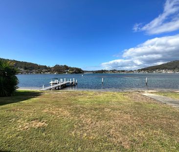 Downstairs Flat With Stunning Waterfront! - Photo 4