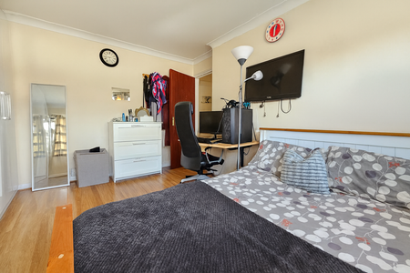 4 bedroom semi-detached house to rent - Photo 2