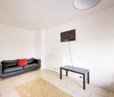 4 bedroom house to rent - Photo 2