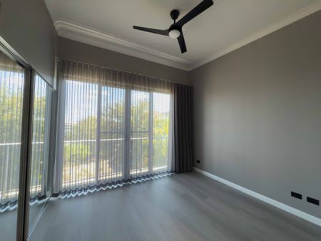 Fully Renovated Living in the Heart of Emerald Lakes - Photo 4