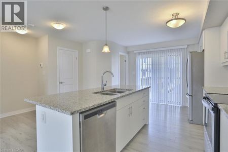 25 SPORTSMAN HILL Street, Kitchener, Ontario, N2P0J2 - Photo 3