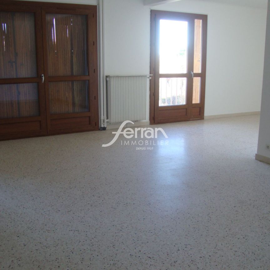 Location Appartement 3 pièces 72m² DRAGUIGNAN 83300 - Photo 2