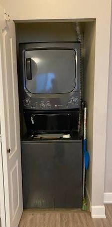 2BDRM Side Suite 750sqft - $1700 - Photo 1